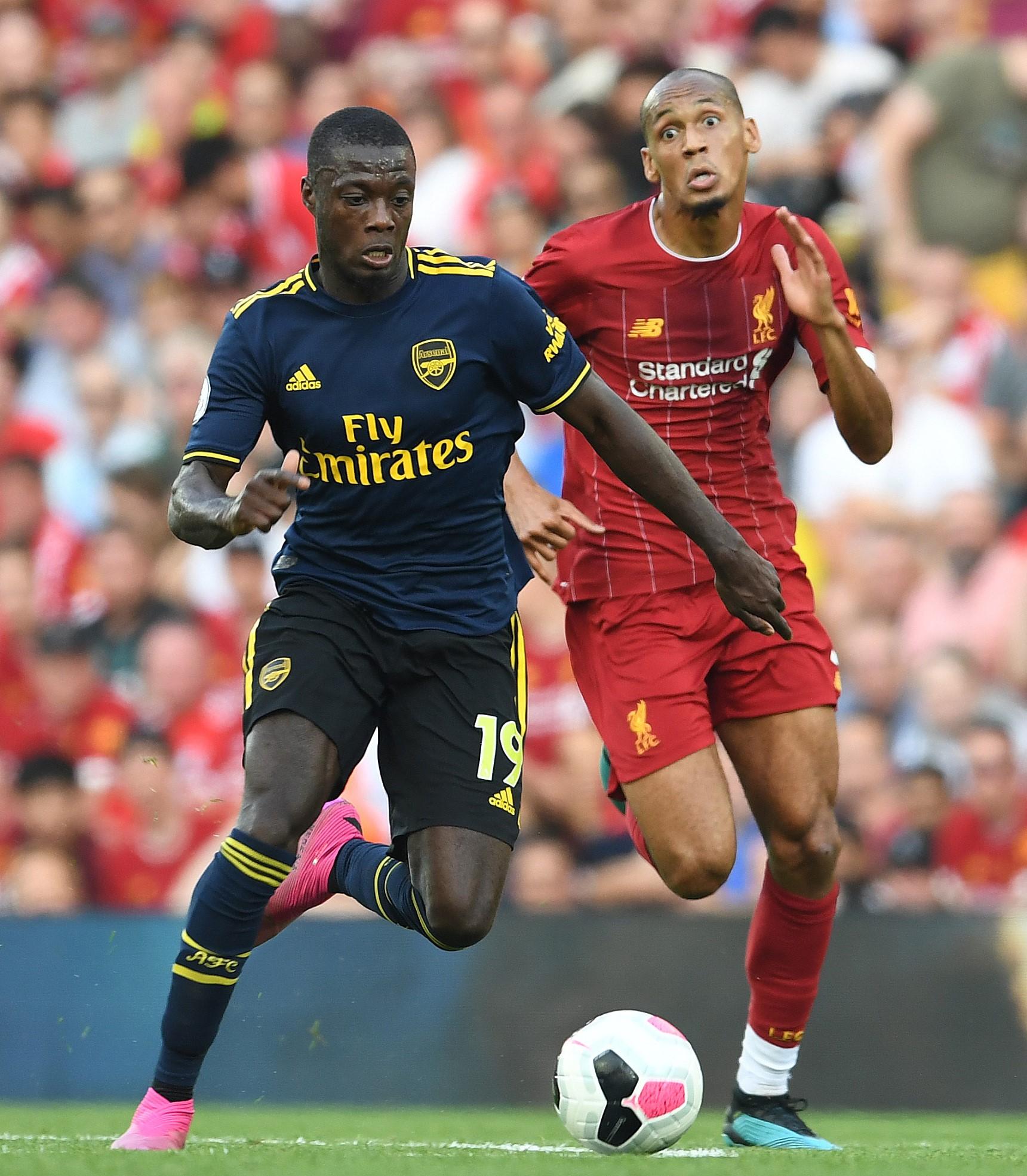 受双重打击 受双重打击