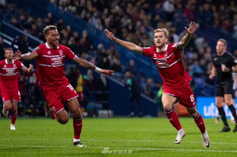 中引起了巨 中引起了巨