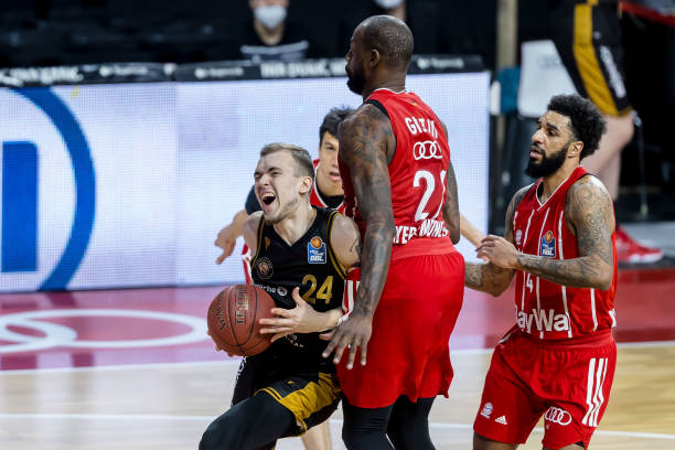 员树立了标 员树立了标