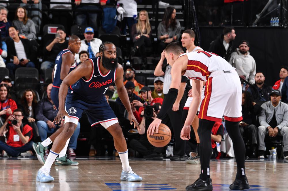 中首发出战 中首发出战